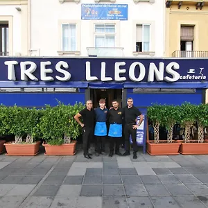 Tres Leones Hotel